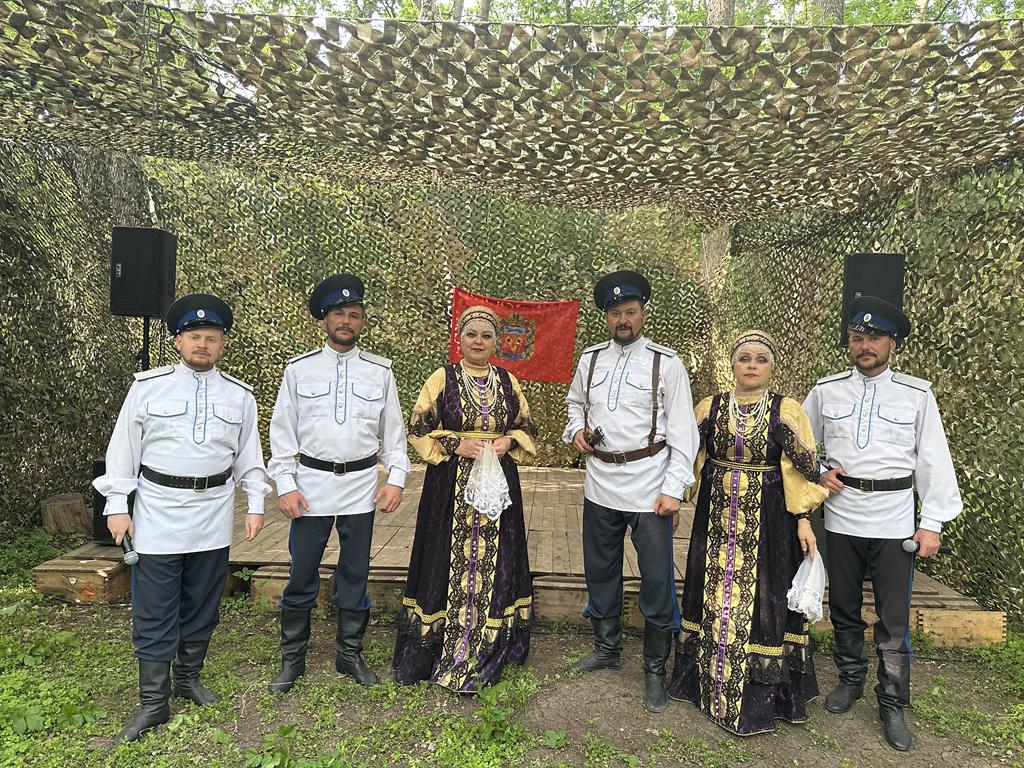 Агитбригада оренбургских артистов работает на Донбассе